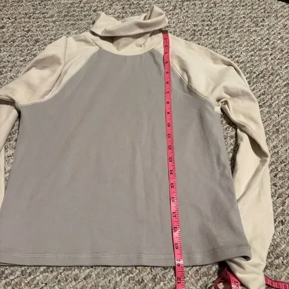 Aritzia Sunday Best Colorblock Turtle Neck Long Sleeve Crop T-Shirt- Size Large - Picture 5 of 8